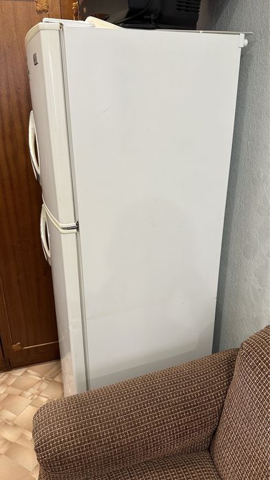 Холодильник lg в рабочем состоянии