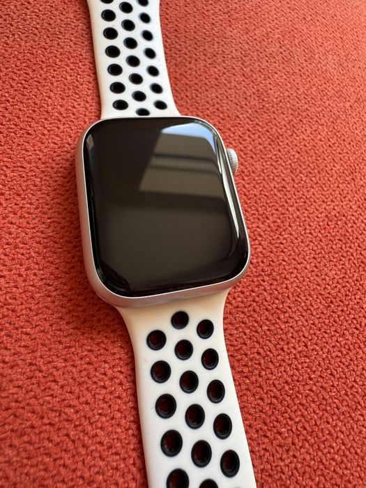 Apple watch 8 series
