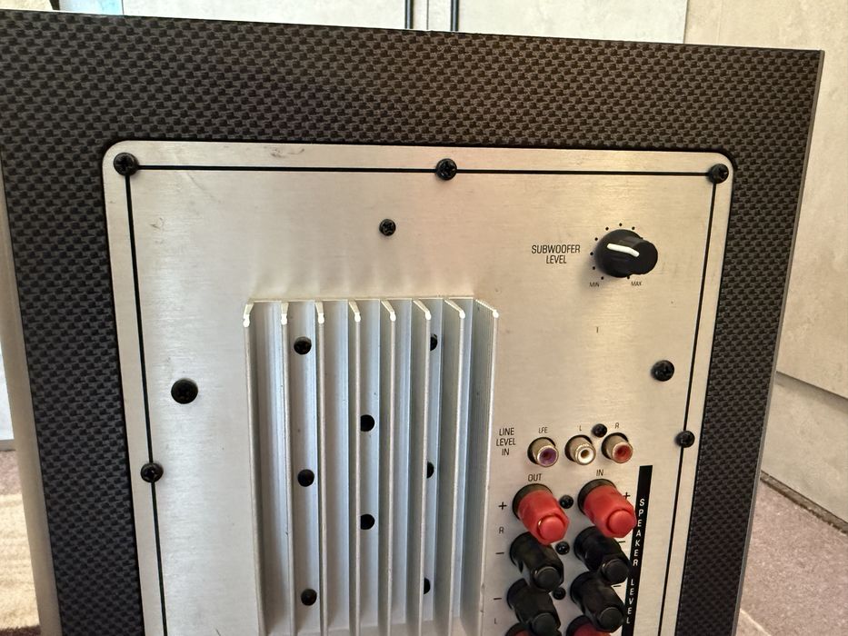 JBL  Sub-200/230 8” Subwoofer Активен