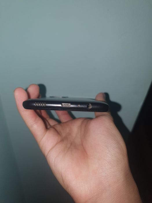 Samsung galaxy a03 4/64 xolati yaxshi