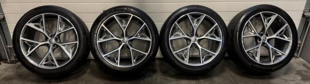 AUDI RSQ8 RSQ7 джанти 22 цола