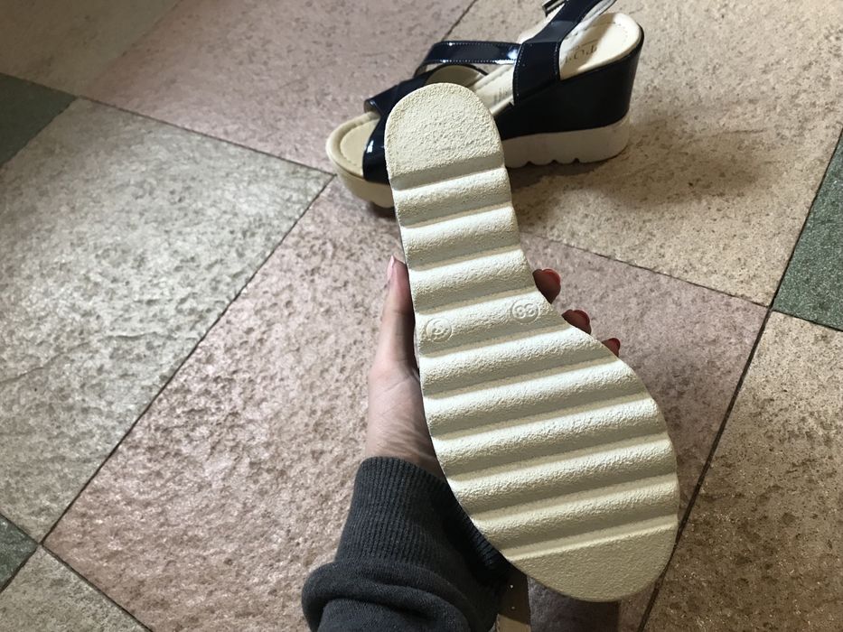 Дамски обувки… Нови!