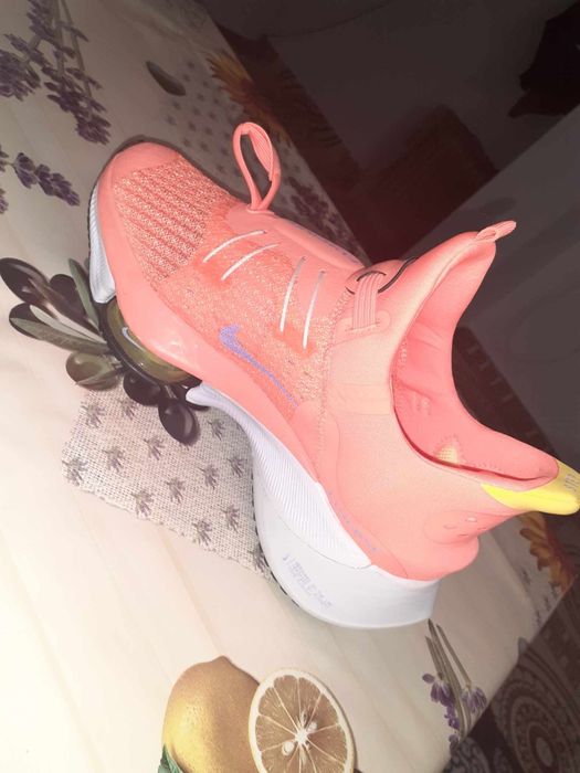 Adidasi nike dama nr 38