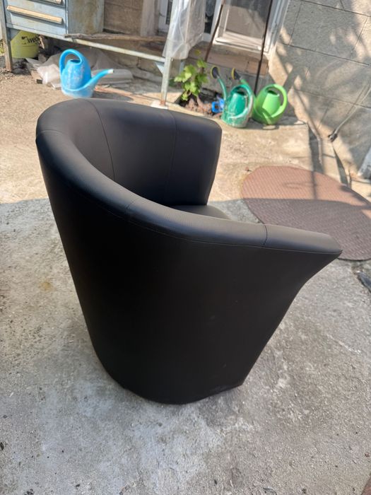 Кресло с табуретка