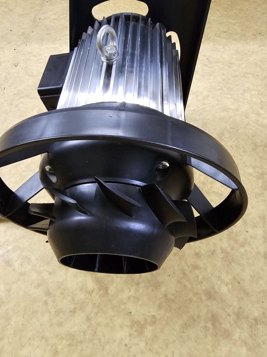 Продаётся электродвигатель