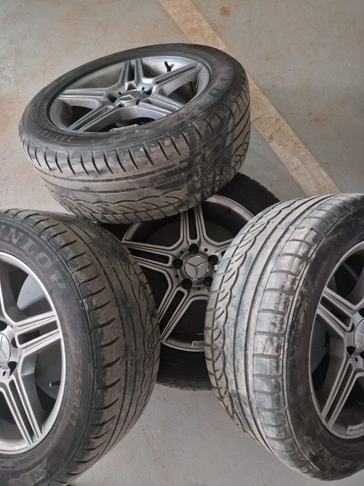 Продам летние резины 235/55/17