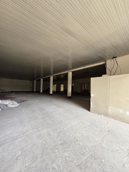 Просторный склад с офисами в аренду – 1000 кв.м, Сергели, Ташкент!