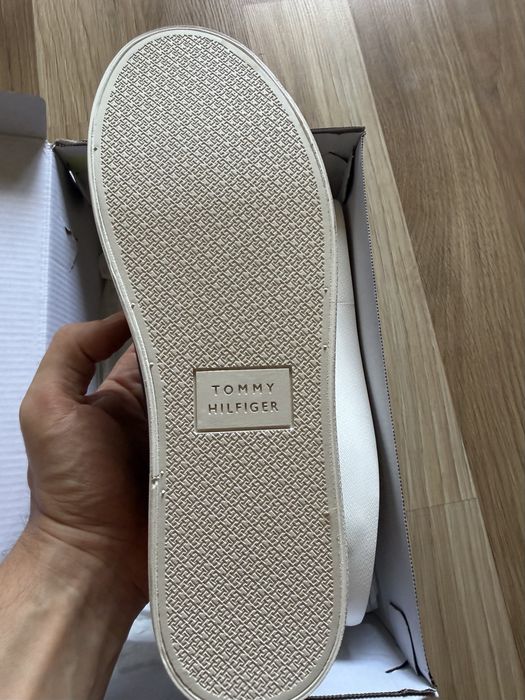 Tenși / Adidași  Tommy Hilfiger Vulc Low – Mărimea 40 – Noi, la cutie