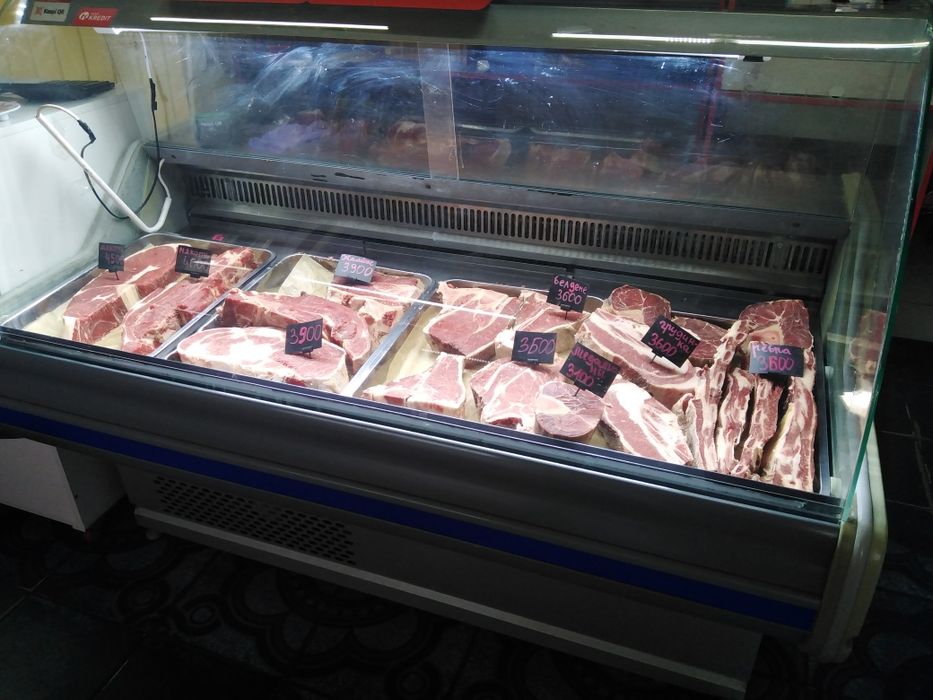 Продаём холодильную витрину