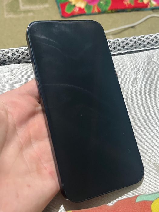 iPhone 13 - оригинал версия США хорошя производительность 128