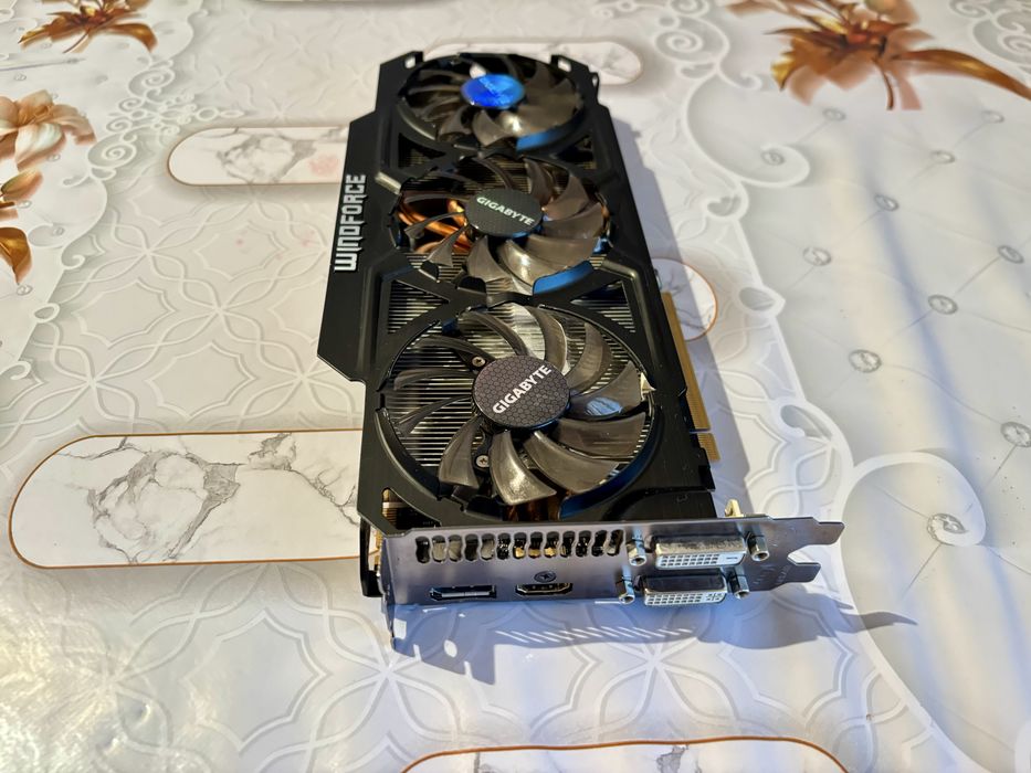 Видеокарта GIGABYTE GTX770 2G