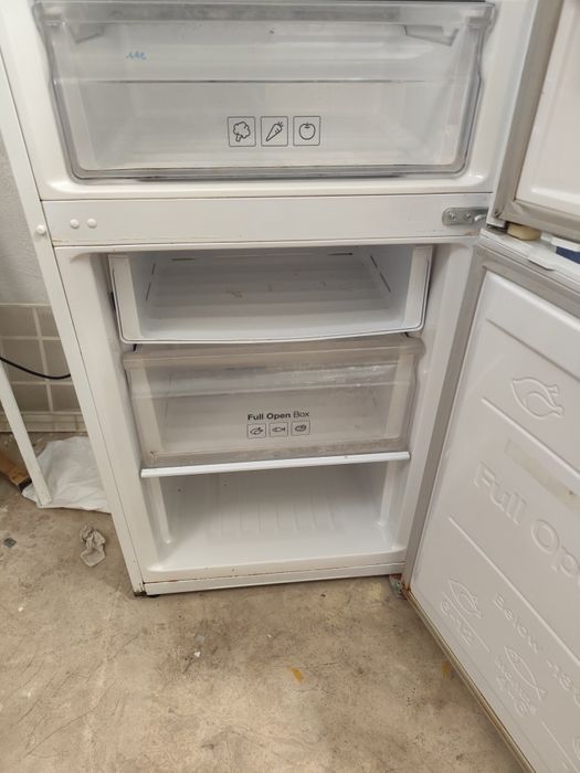 Холодильник в рабочем состоянии