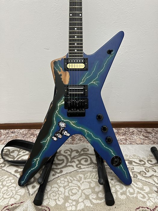 Электрогитара “Dean From Hell” Washburn