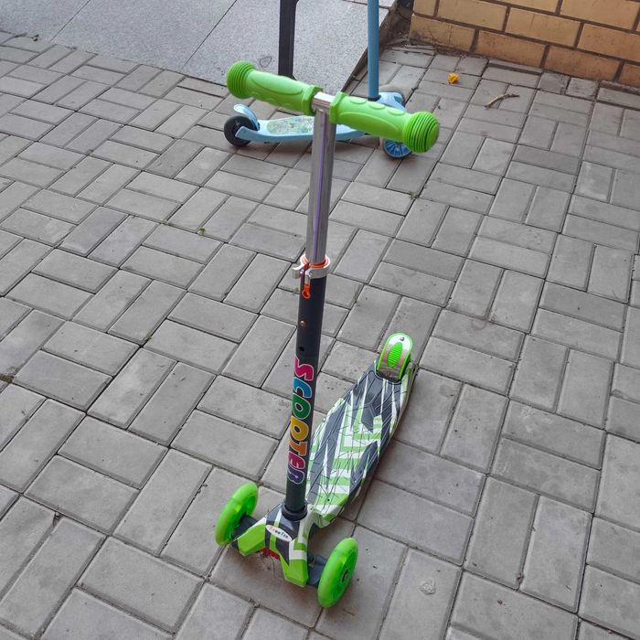 Самокат 3х колёсный