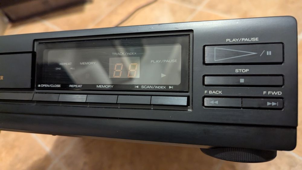 Cd player Fisher AD-M82 pentru piese