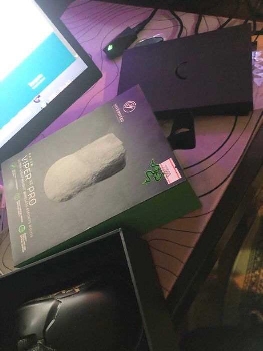 Продам мышку Ryzer v2 pro wirless весь комплект