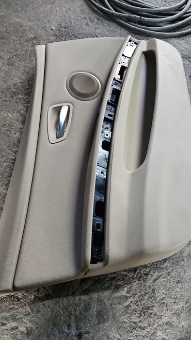 Предни кори за бмв е90 е91 bmw e90 e91 kori на вратите бежови