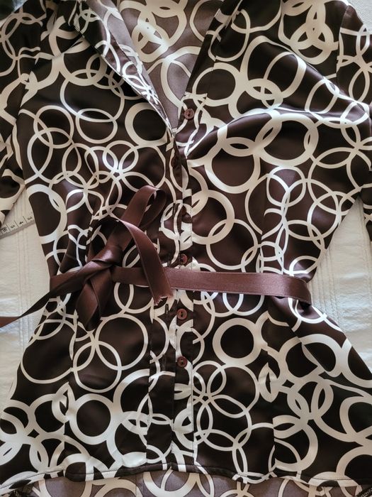 bluza/camasa din satin maro/crem marimea 36