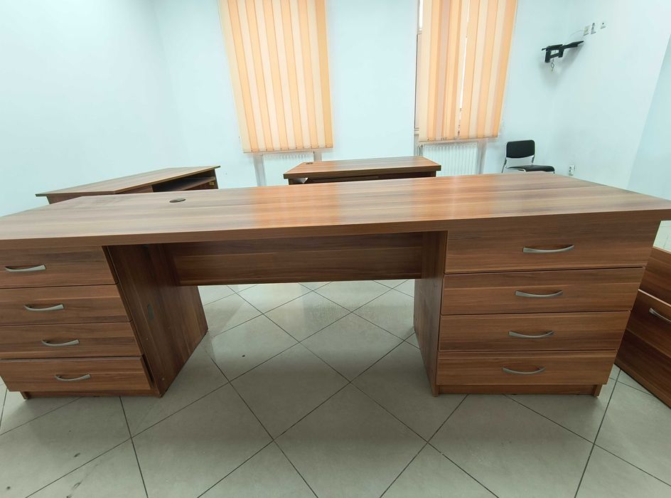 Masa de birou cu 2 rânduri a câte 5 sertare dimensiuni 266x80