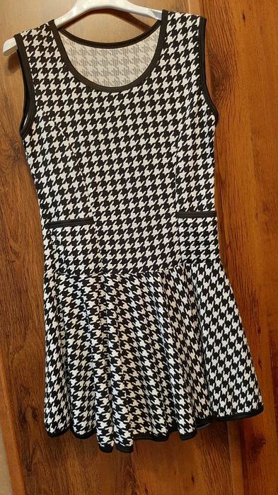 Платье на девочку 12-14 лет