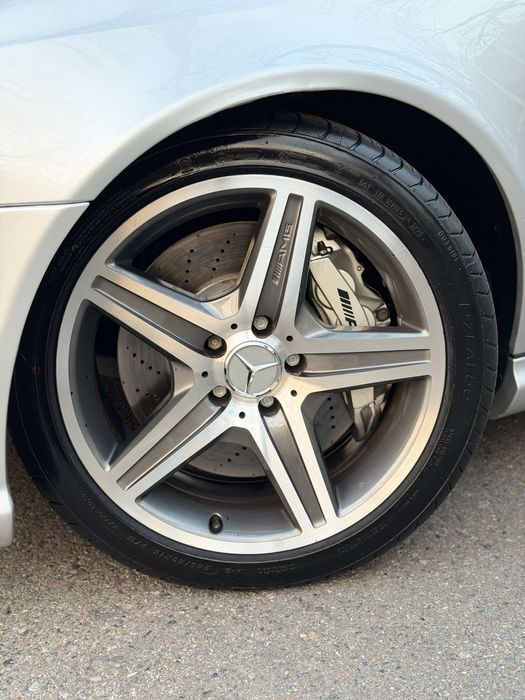 Mercede Benz W211 E63 AMG!