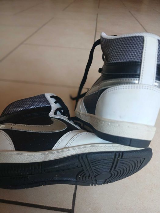 Ghete cu toc ascuns Nike Force nr. 36.5 / 37.5 si nr. 40