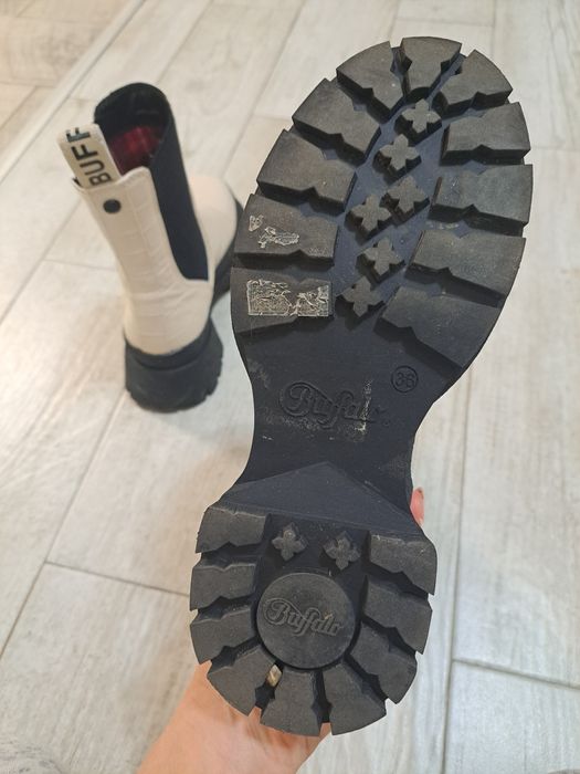 #Дамски боти #страхотни##