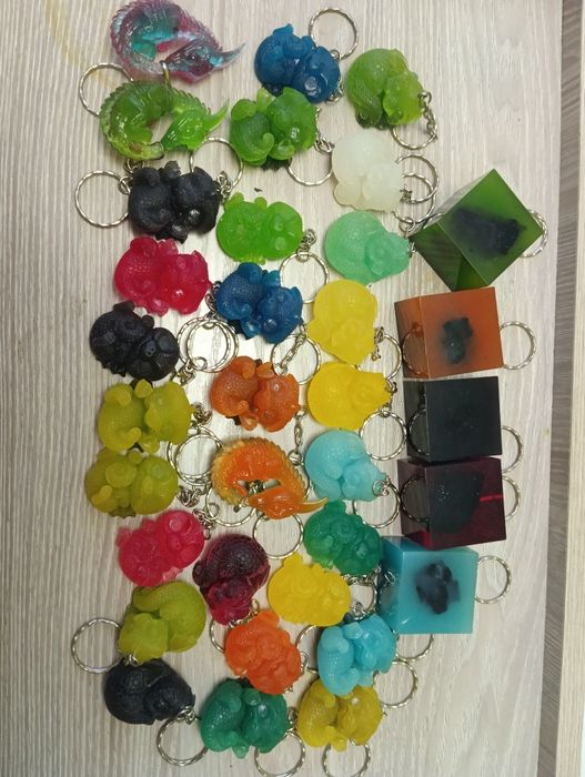 Брелки из эпоксидной смолы