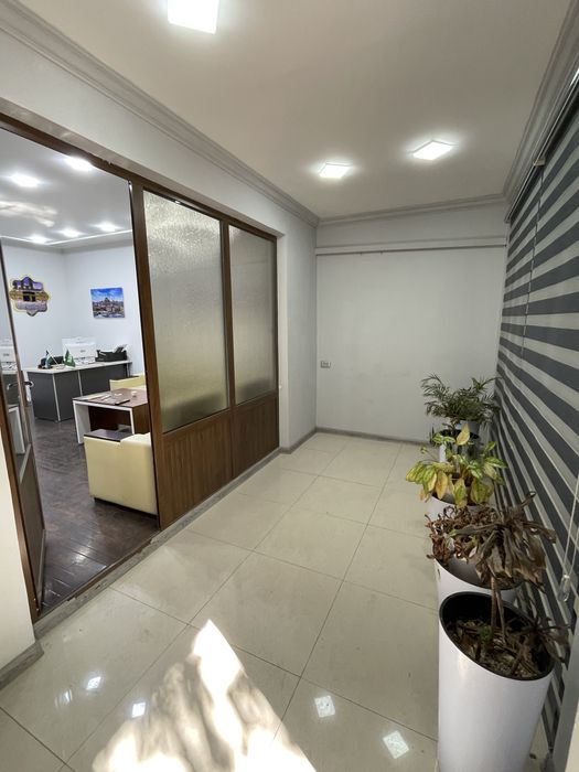 Аренда под офис метро Новза 2 та жой ёнма ён жойлашган