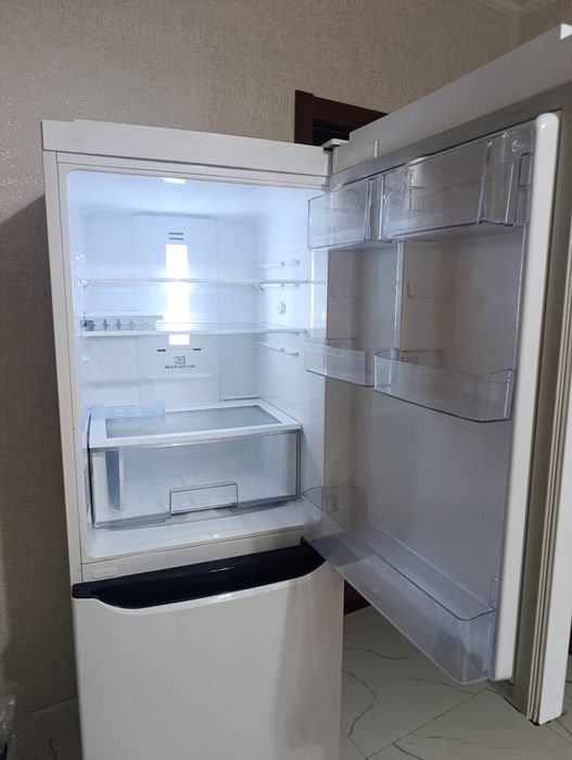 Бытовая техника холодильник