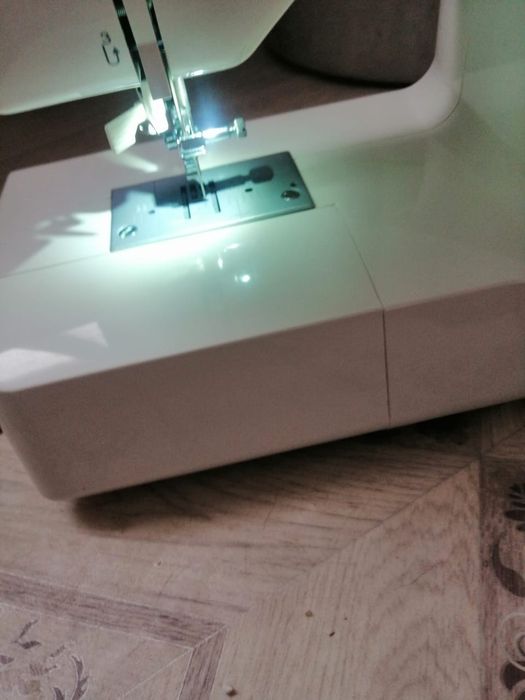 Продам Швейную машину