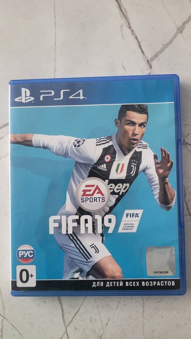 Плейстеишен 4 пс 4