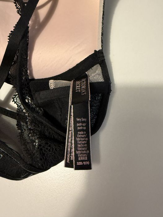 Victoria Secret сутиен Very Sexy Push up, 32B