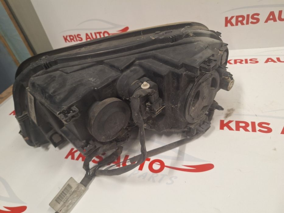 Десен фар Xenon Volvo XC90 / Волво ХЦ 90 2006г.