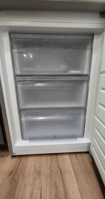 Хладилник с фризер AEG RCB736E7MX, 366 L, NoFrost, Сив