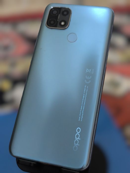 Продам срочно телефон