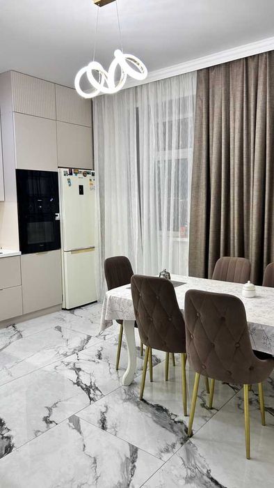 3-комн квартира, 108.2 м² Центр