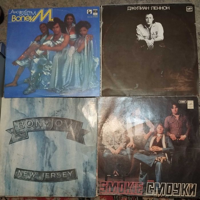 Пластинки фирмы Мелодия и Демократы