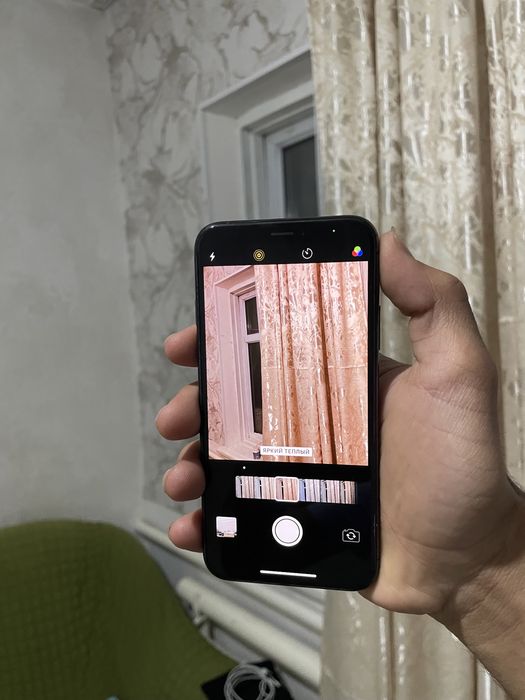 Продается iPhone Xс  идеальном