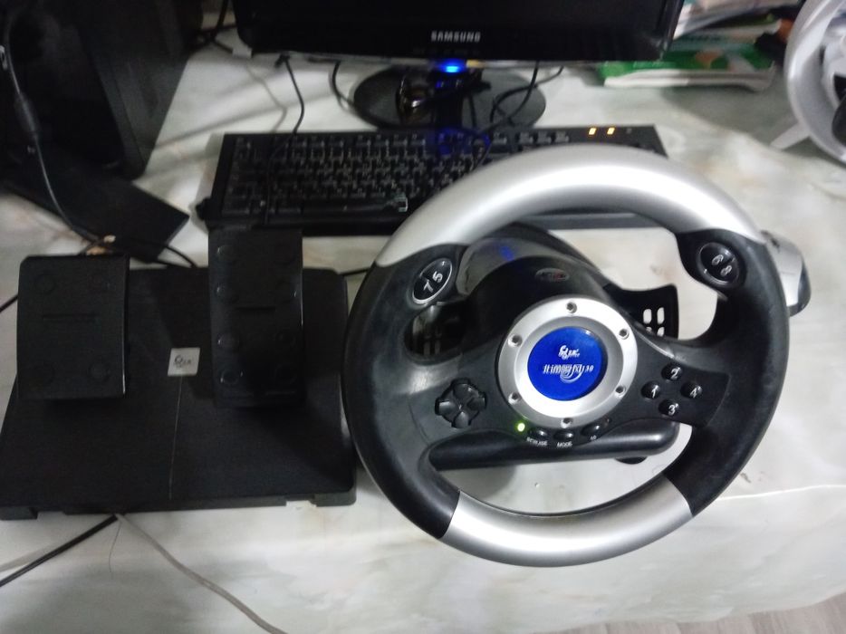 Продам руль с педалями