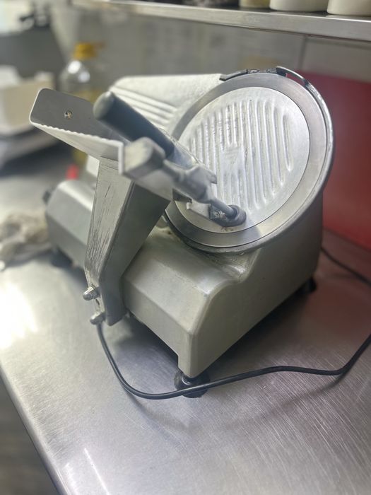 Продам слайсер состояние б/у