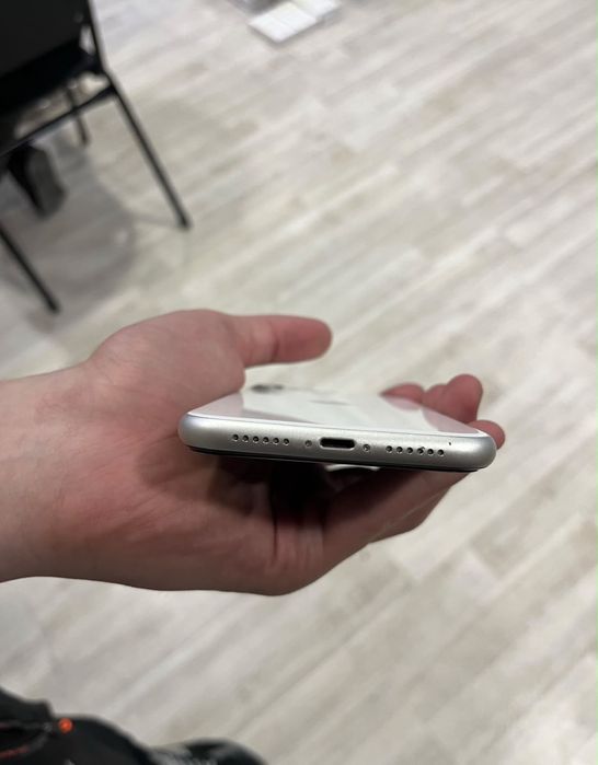 Айфон 11  64 gb в идеальном состоянии