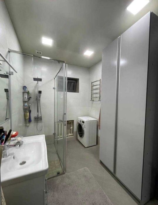 Сдам 2х комнатную на Дружбе Народов рядом с Метро