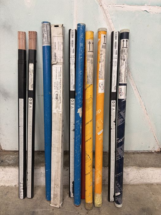 23 кутий добавъчна тел за аргон,черно и неръждавейка