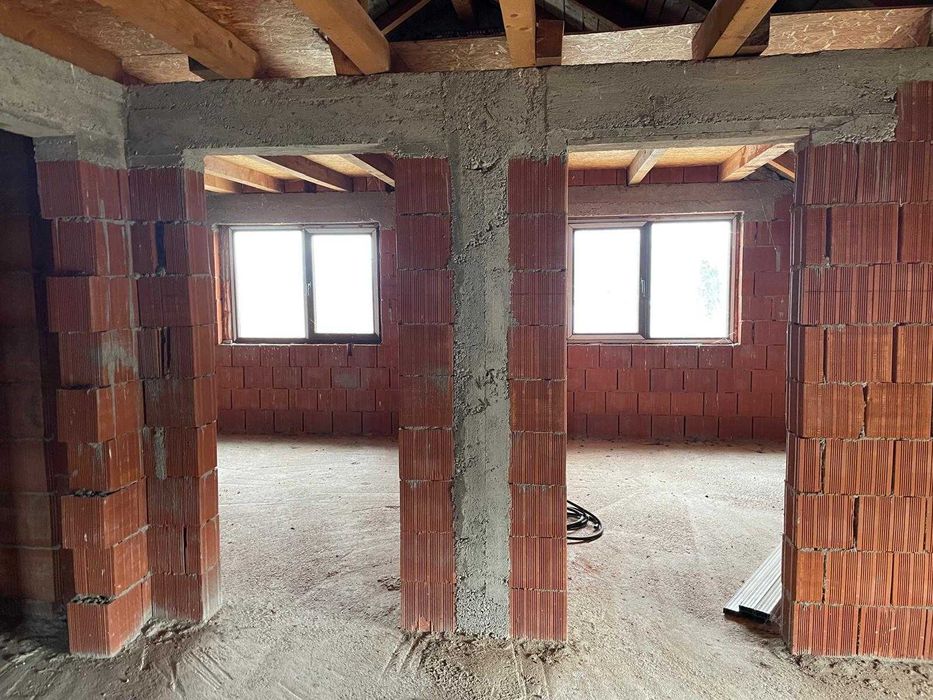 Vând Casă și Teren în Râturile Medieșului