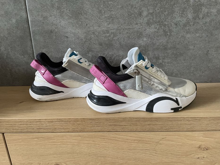 Сникърси/маратонки Guess 36н