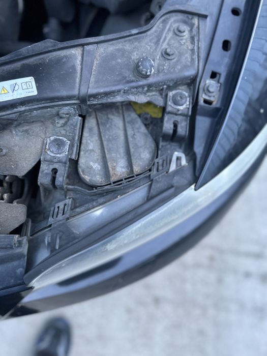 Far stanga bmw e92 e93 far dreapta bmw e92 e93 faruri xenon bmw e92