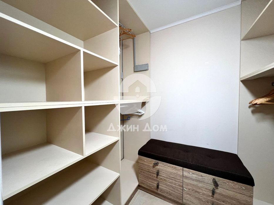 Стилен тристаен апартамент в к-с „Посейдон“, гр. Несебър