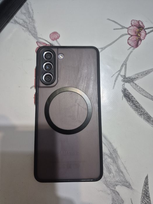 Телефон Samsung s21fe