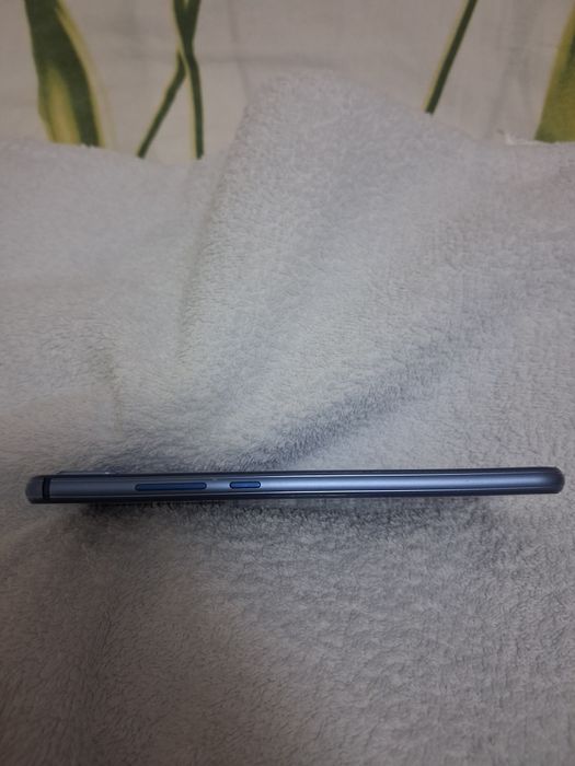 смартфон Huawei p 20 lite